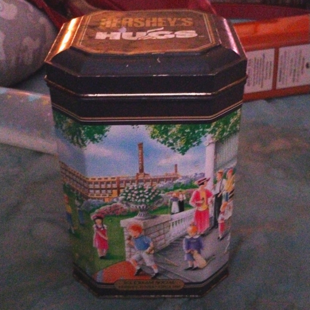 Vintage 1994 Hershey's Hugs Hometown Series Canister #10 Advertising Candy Tin
